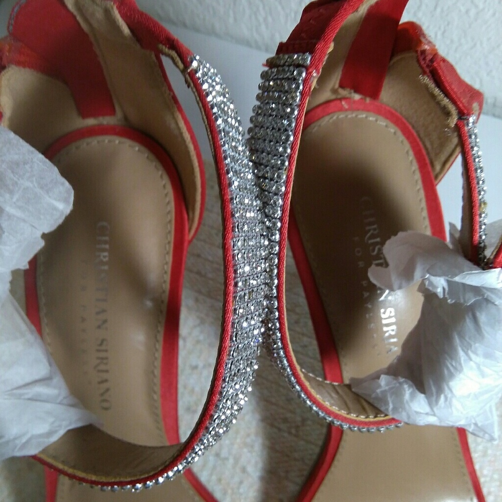 Red Beatiful Heels - Picture 6 of 8